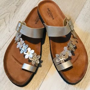 New Arizona Jean Co sandals